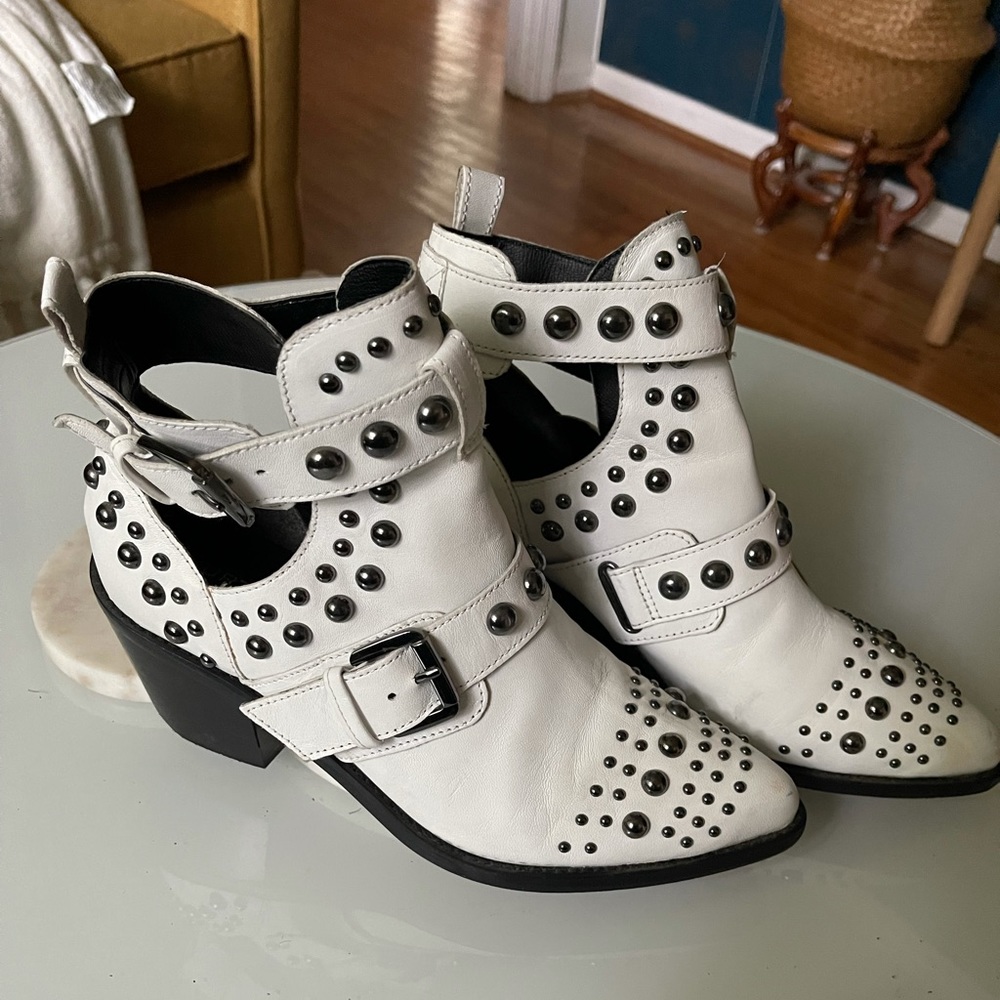 Kurt Geiger White Leather Studded Boots 38.5